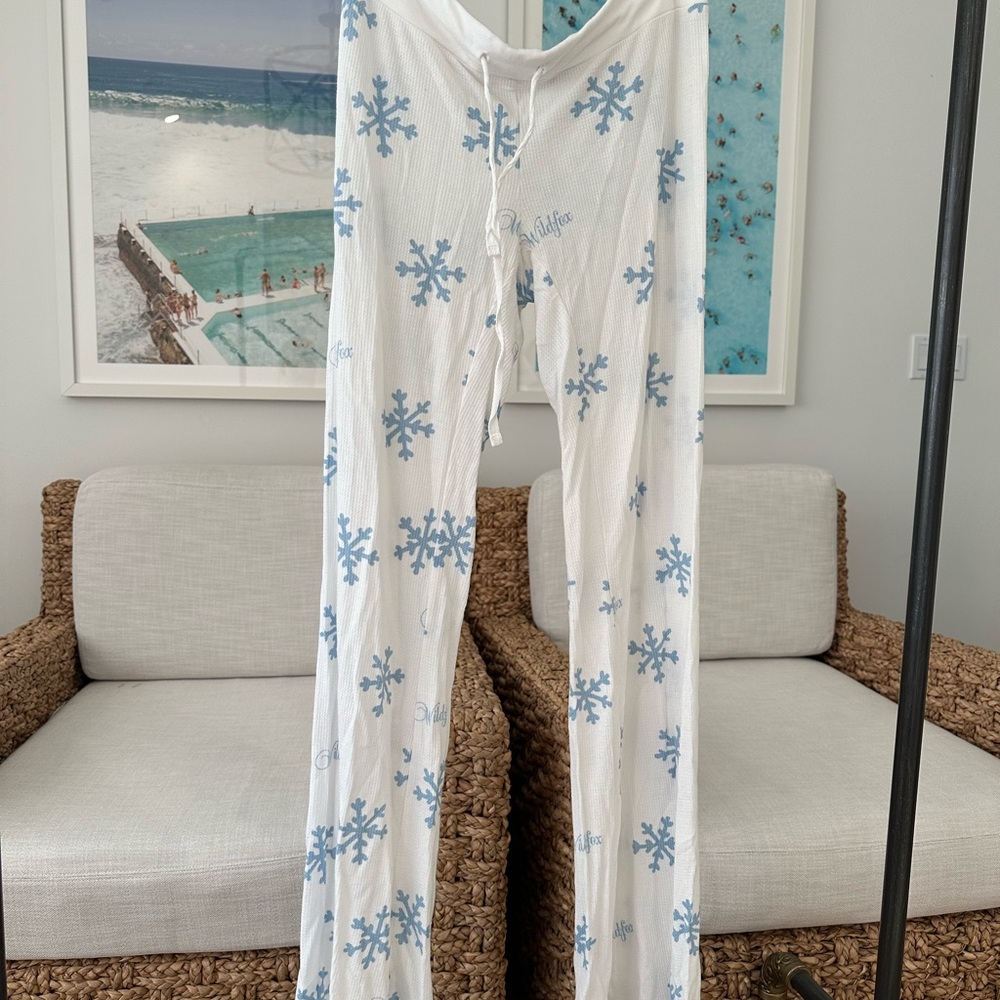 Wildfox White Ribbed Pajama Pants with Light Blue Snowflake Print